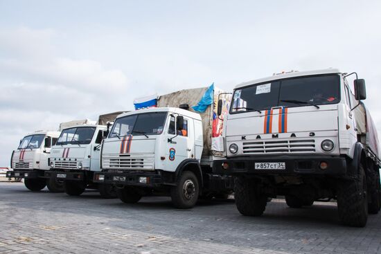 Прибытие тринадцатого гуманитарного конвоя на юго-восток Украины