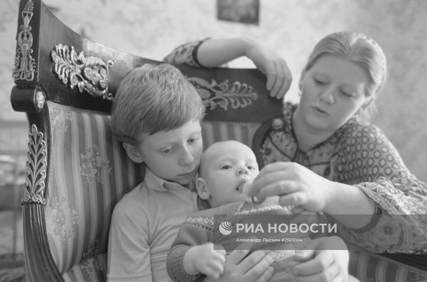 Актриса Ирина Муравьева с сыновьями