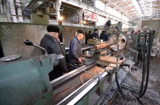 Д.Рогозин посетил завод "Дагдизель"