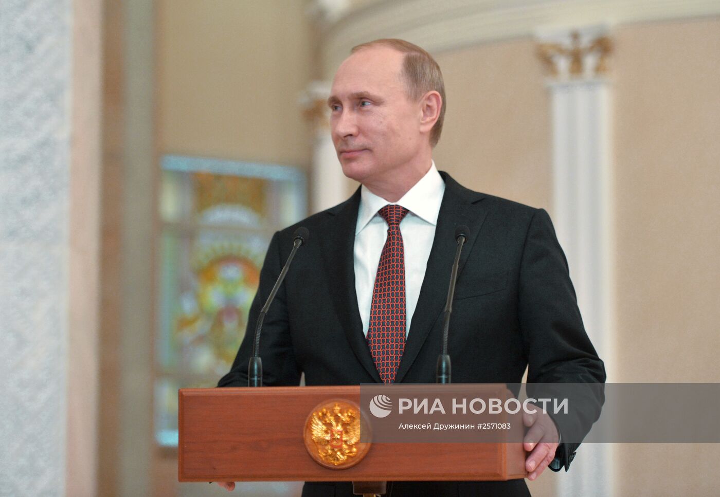 Пресс-конференция президента РФ В. Путина по итогам переговоров в Минске