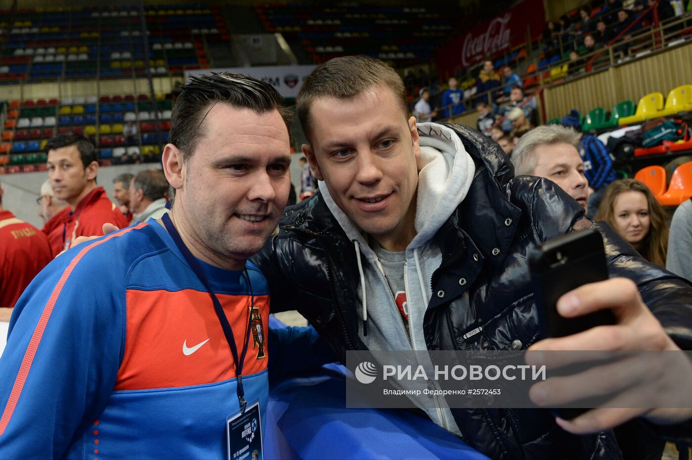 Футбол. "Кубок легенд -2015". Первый день