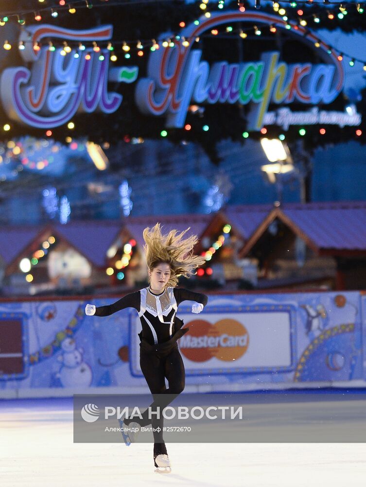 Торжественное мероприятие, посвященное юбилею почетного президента ОКР В.Смирнова