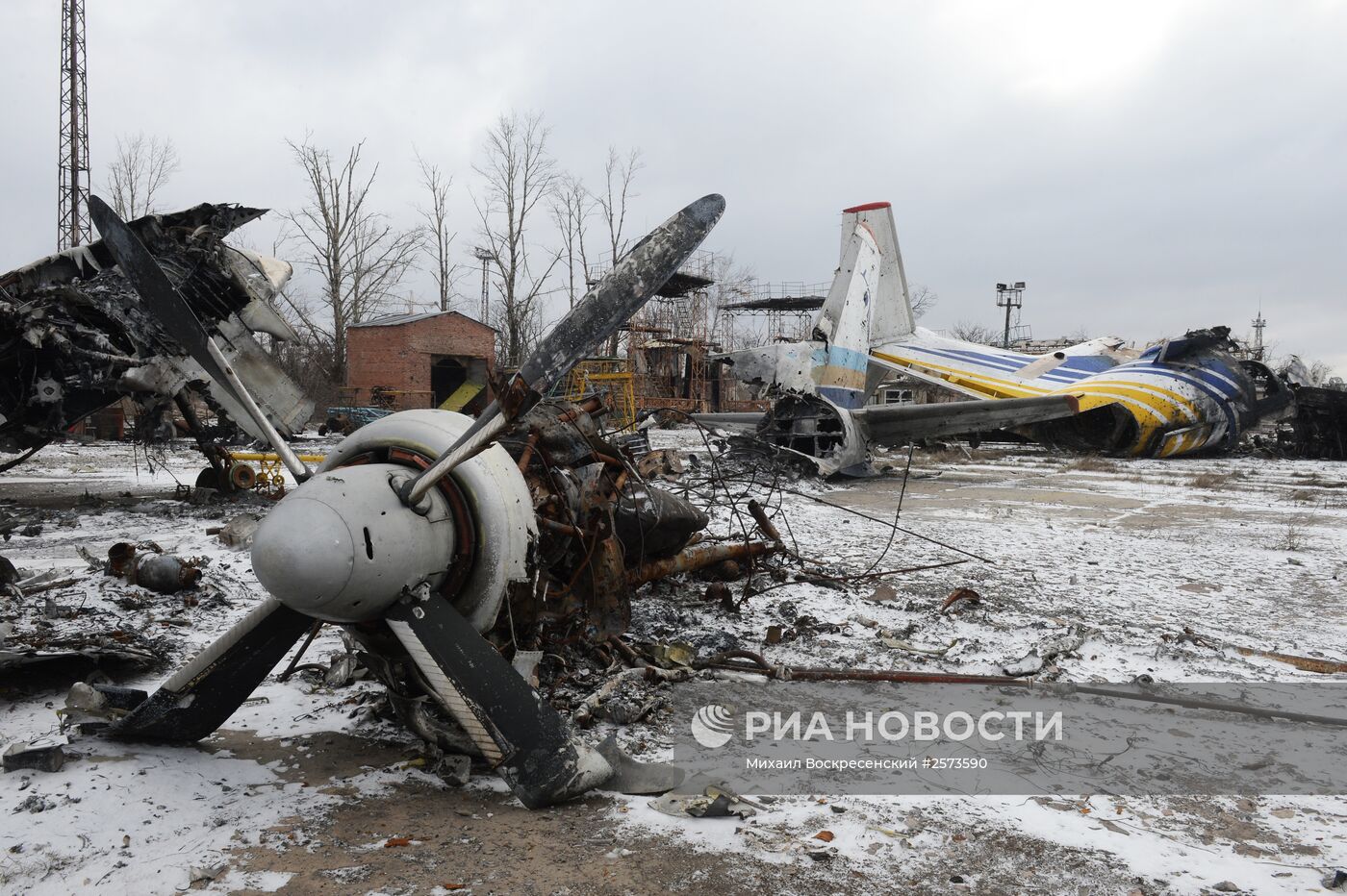 Разрушенный аэропорт Донецка