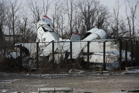 Разрушенный аэропорт Донецка
