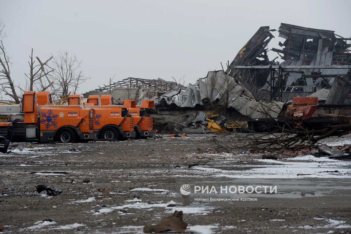 Разрушенный аэропорт Донецка