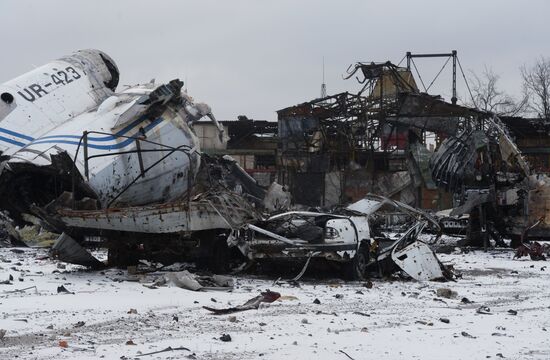 Разрушенный аэропорт Донецка