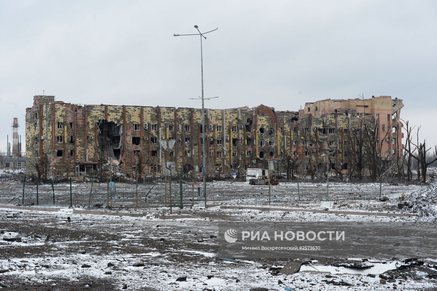 Разрушенный аэропорт Донецка
