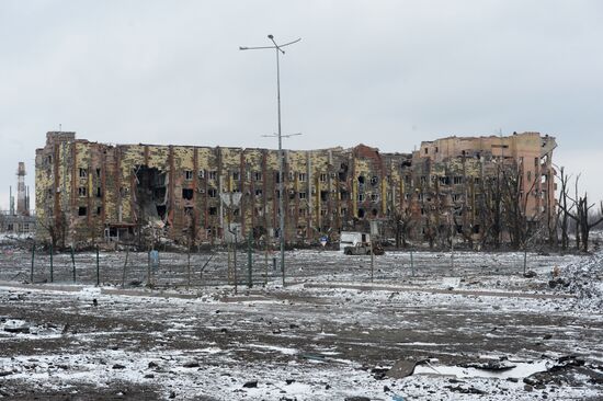 Разрушенный аэропорт Донецка