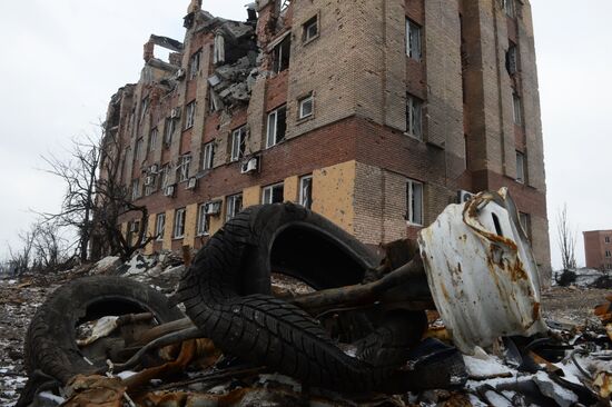 Разрушенный аэропорт Донецка