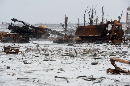 Разрушенный аэропорт Донецка