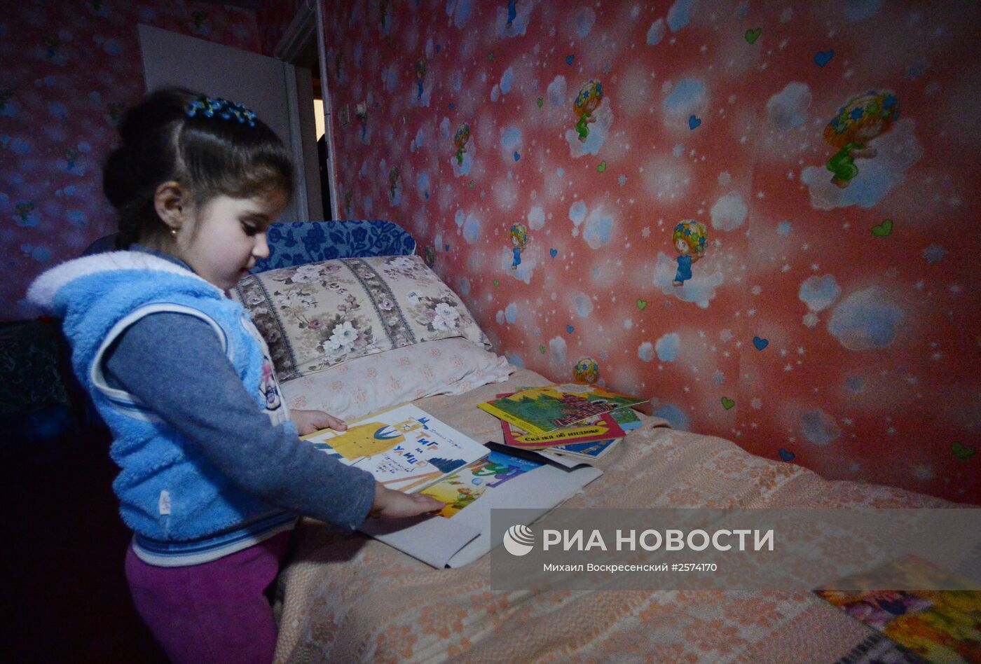 Беженцы из населенных пунктов Донецкой области живут в общежитии медучилица в Макеевке