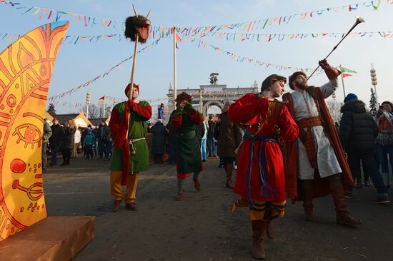 Празднование Широкой Масленицы в Москве