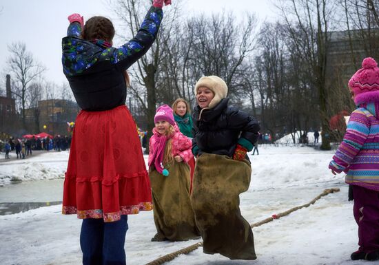 Масленичные гуляния в Санкт-Петербурге