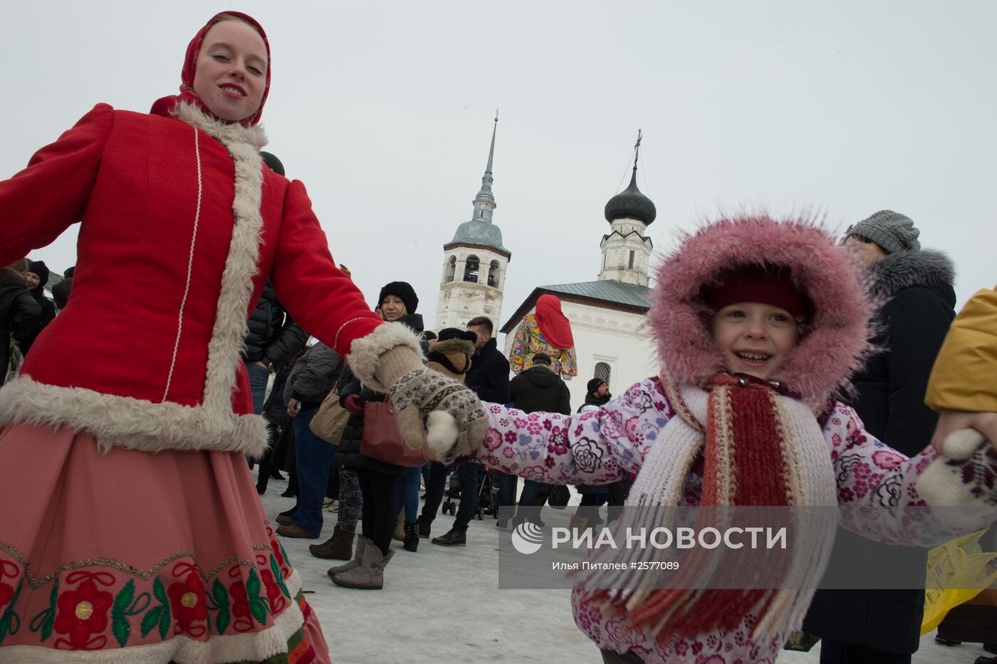 Празднование Масленицы в Суздале