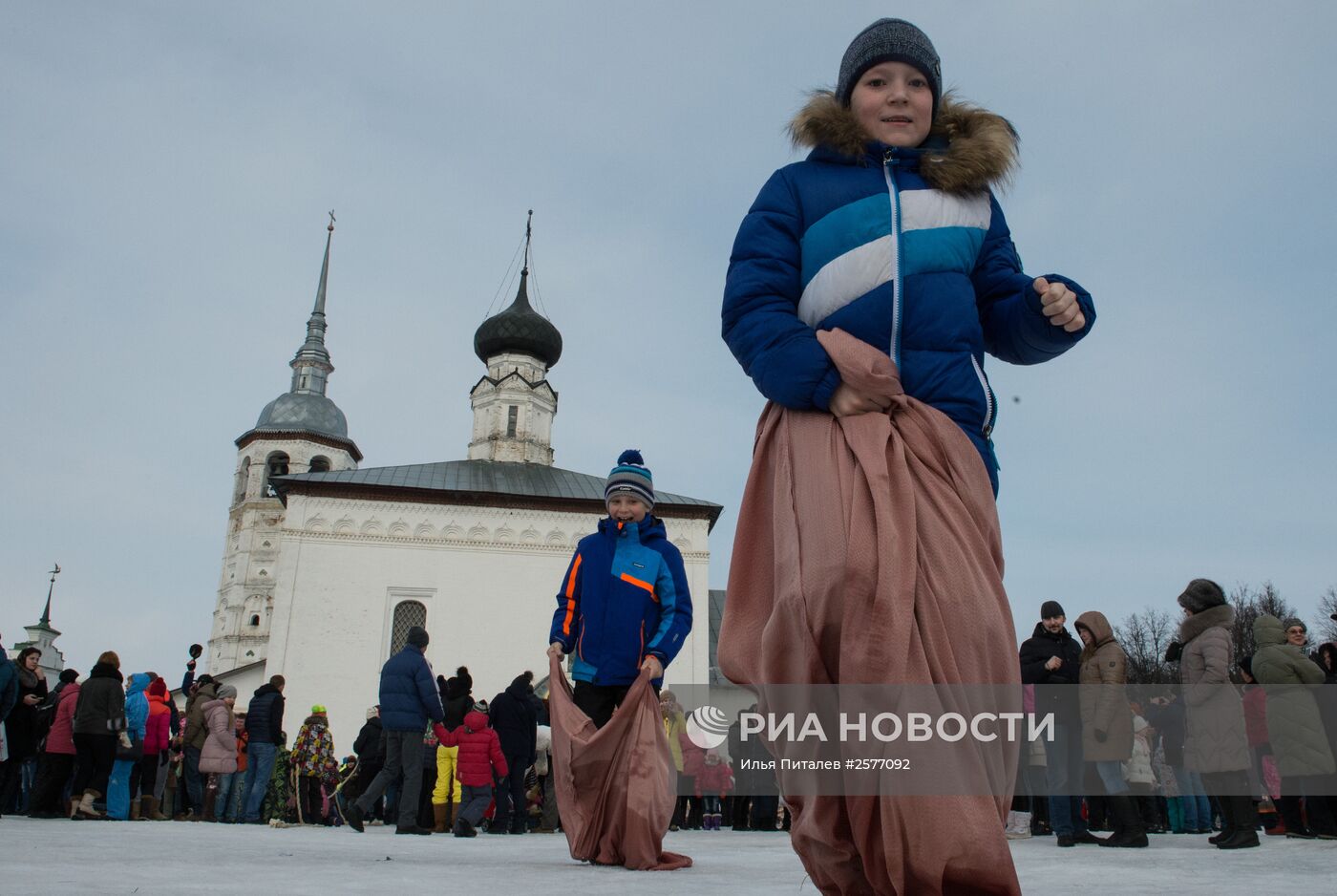 Празднование Масленицы в Суздале