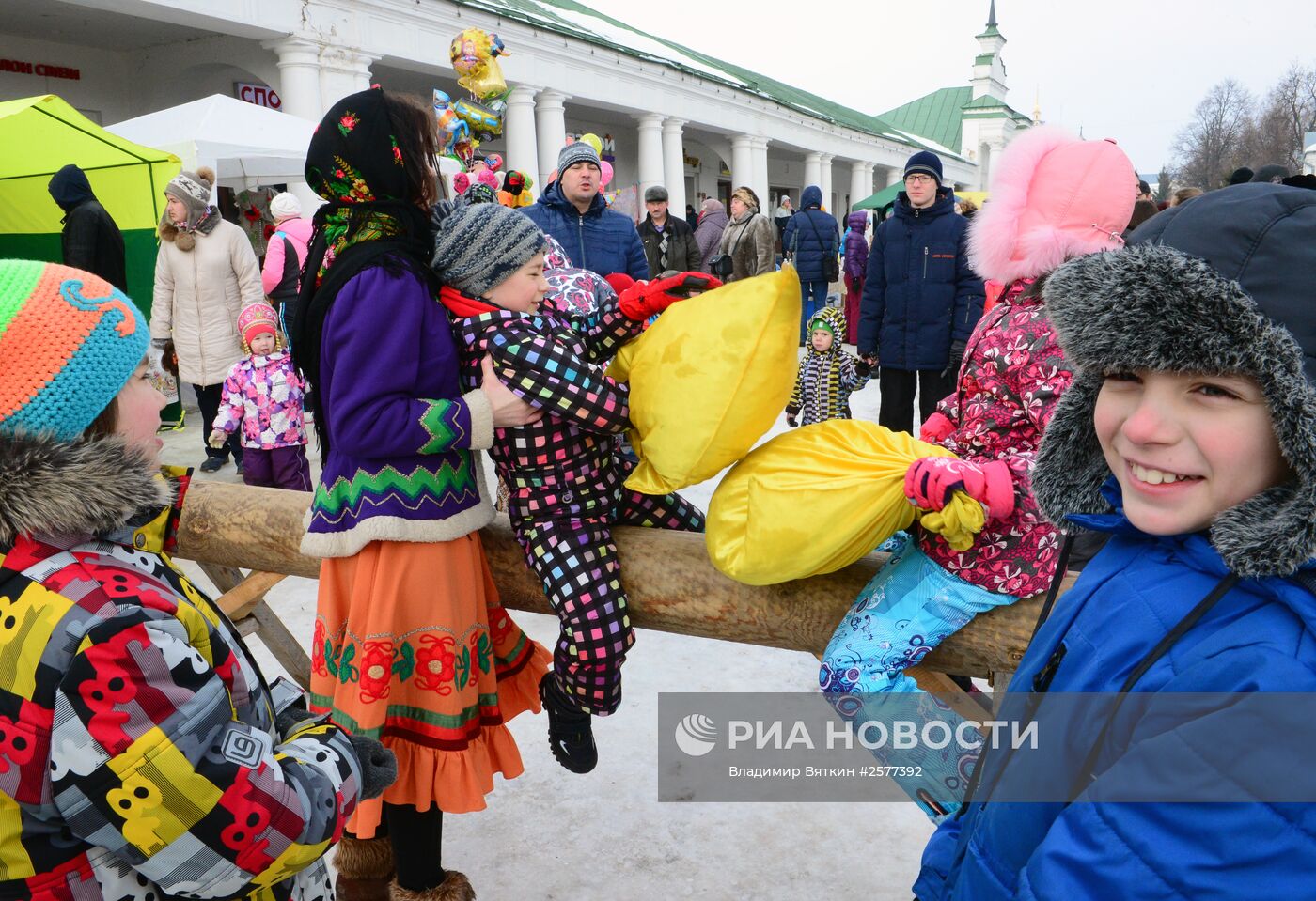 Празднование Масленицы в Суздале