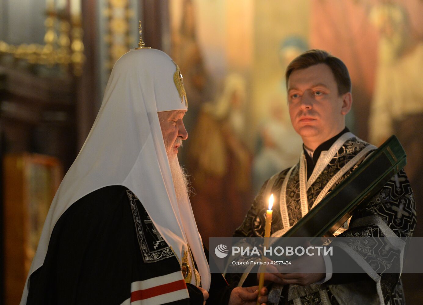 Патриарх Московский и всея Руси Кирилл в храме Христа Спасителя совершил вечерню с чином прощения