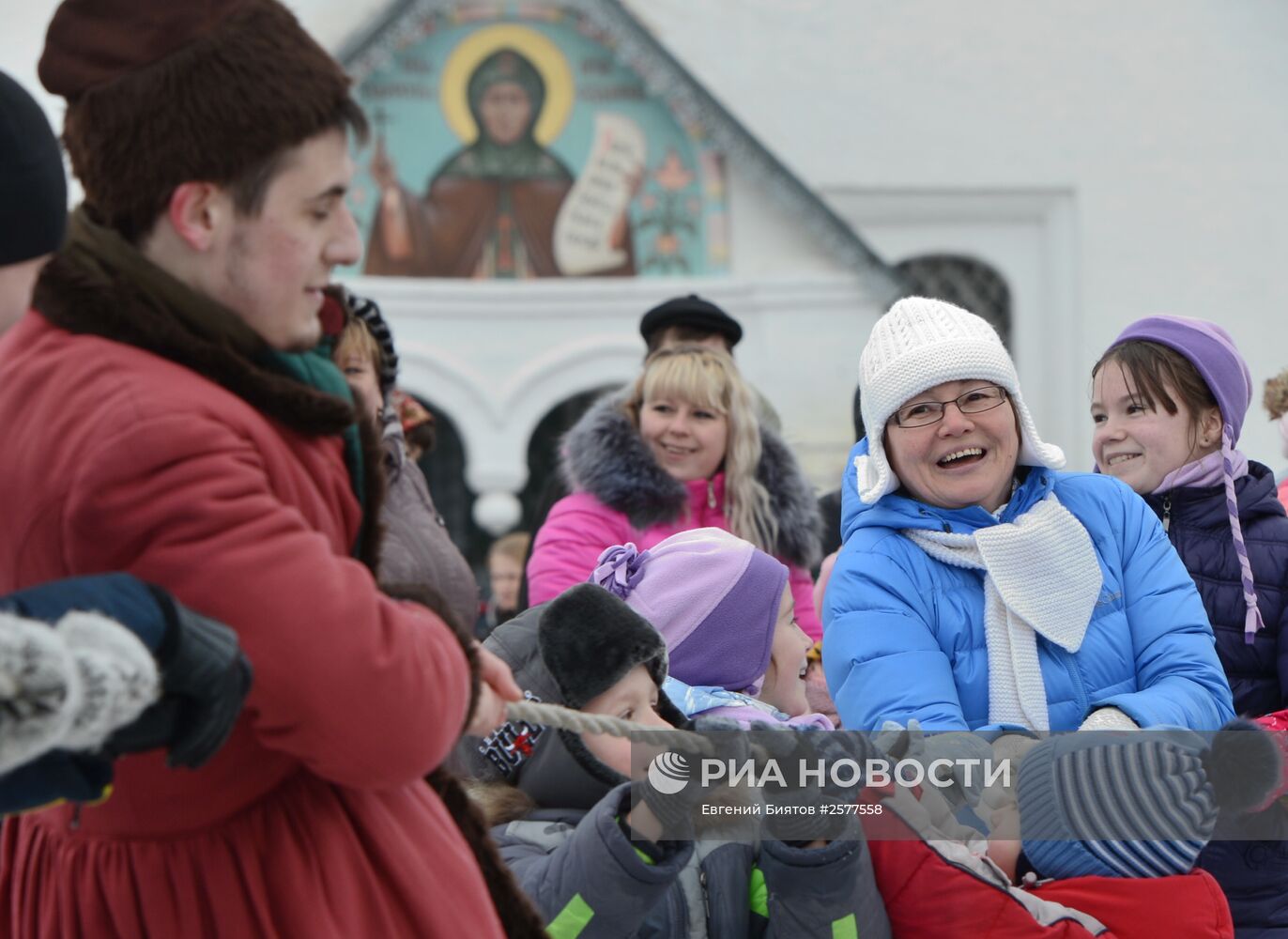 Празднование Масленицы в Суздале