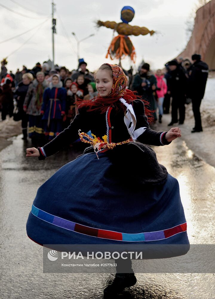 Празднование Масленицы в регионах России