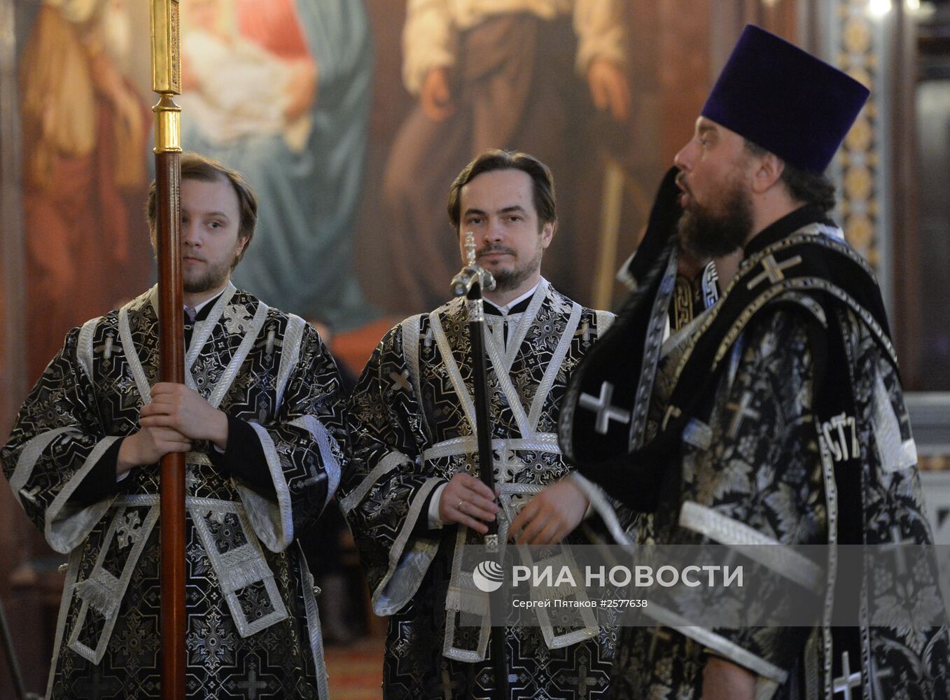 Патриарх Московский и всея Руси Кирилл в храме Христа Спасителя совершил вечерню с чином прощения