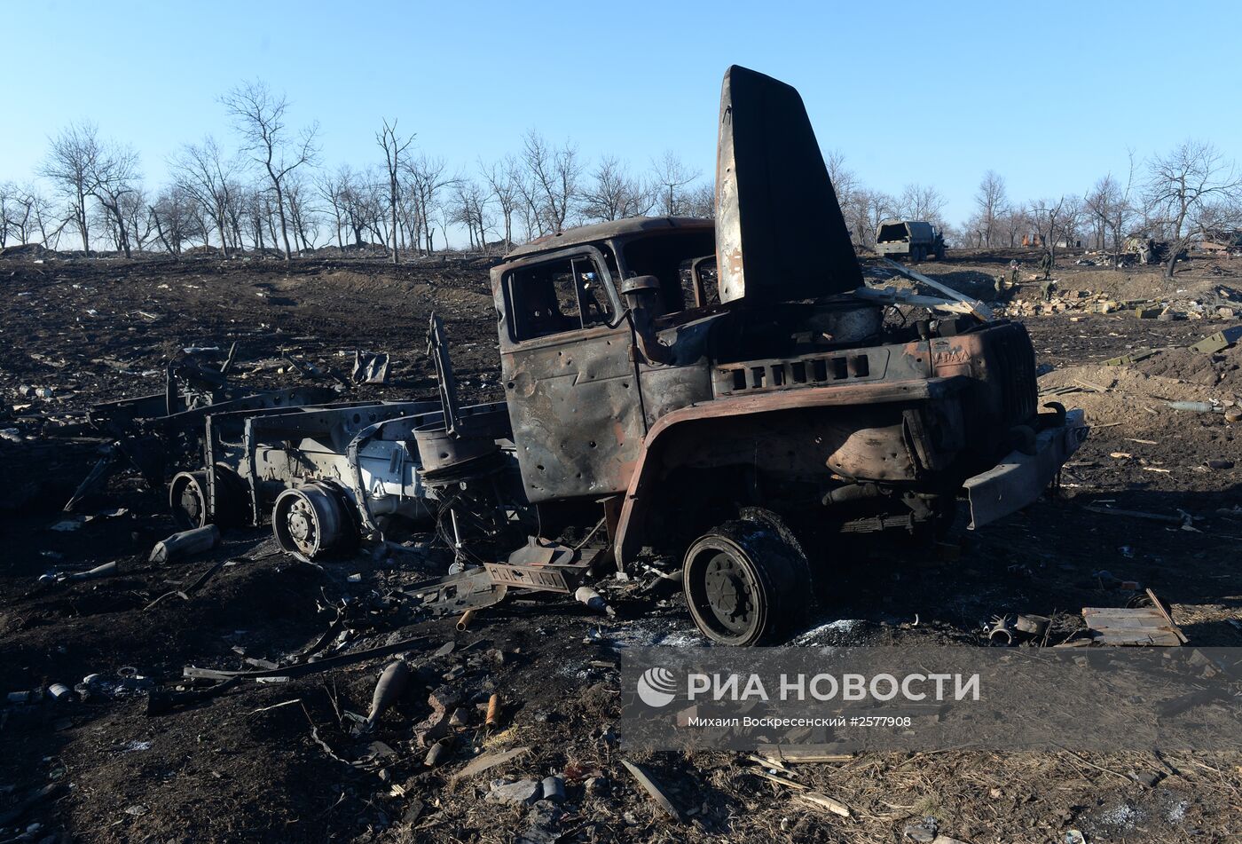 Разрушенный укрепрайон украинских силовиков на окраине города Дебальцево