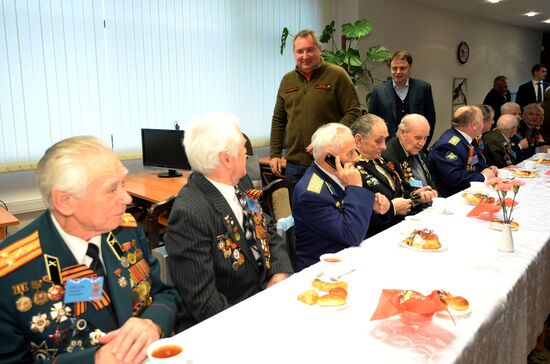 Дмитрий Рогозин открыл новую экспозицию в Музее оружия в Туле