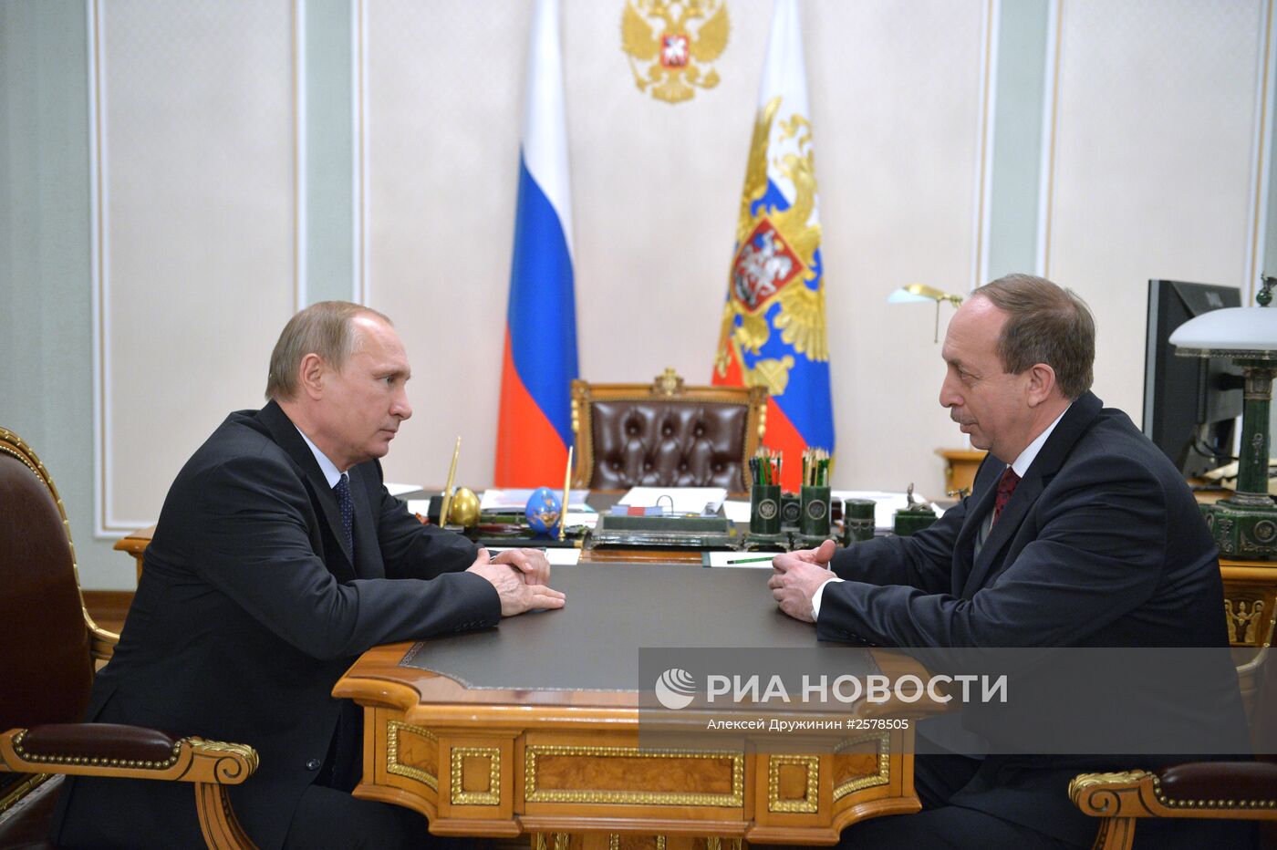 Президент РФ В.Путин встретился с временно исполняющим обязанности губернатора ЕАО А.Левинталем