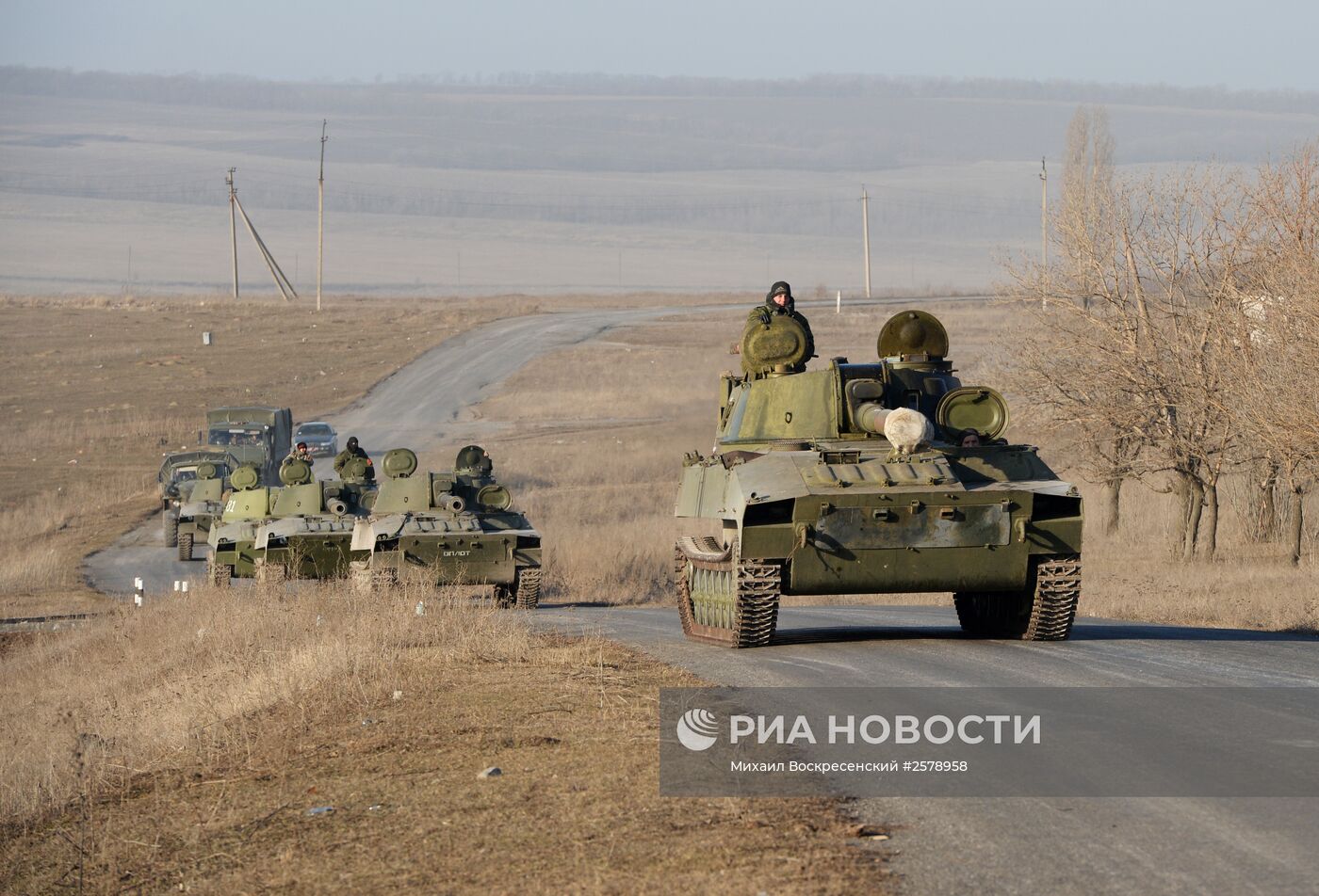 Отвод колонны тяжелой военной техники ДНР из Донецкой области