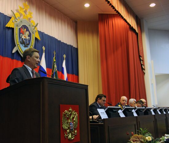Глава администрации президента РФ С.Иванов посетил заседание коллегии Следственного комитета РФ
