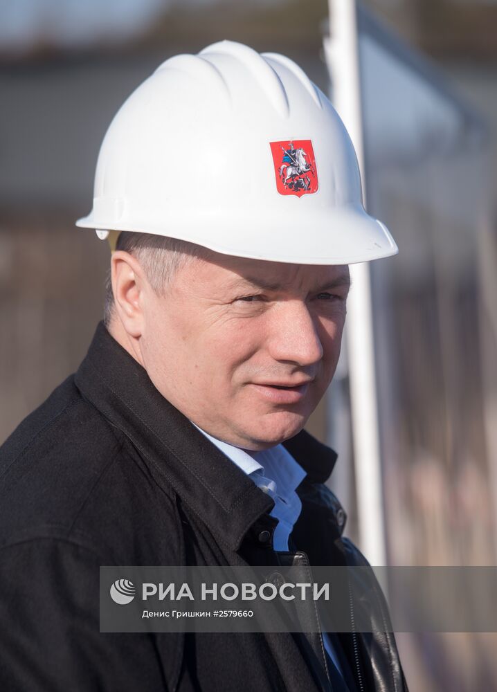 Мэр Москвы С.Собянин осмотрел ход реконструкции транспортной развязки на пересечении МКАД и Ленинского проспекта