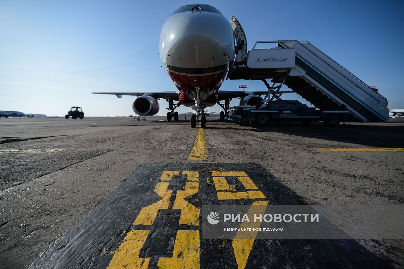 Передача в эксплуатацию самолета SSJ-100 авиакомпании Red Wings