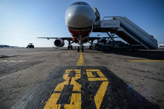 Передача в эксплуатацию самолета SSJ-100 авиакомпании Red Wings