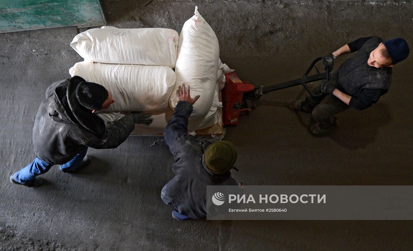 Шестнадцатый российский конвой доставил гуманитарную помощь в Луганск