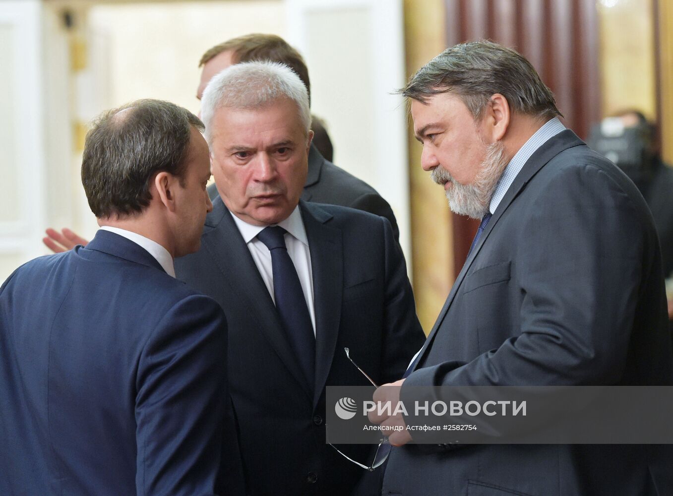 Премьер-министр РФ Д.Медведев провел встречу с представителями бизнеса в Москве