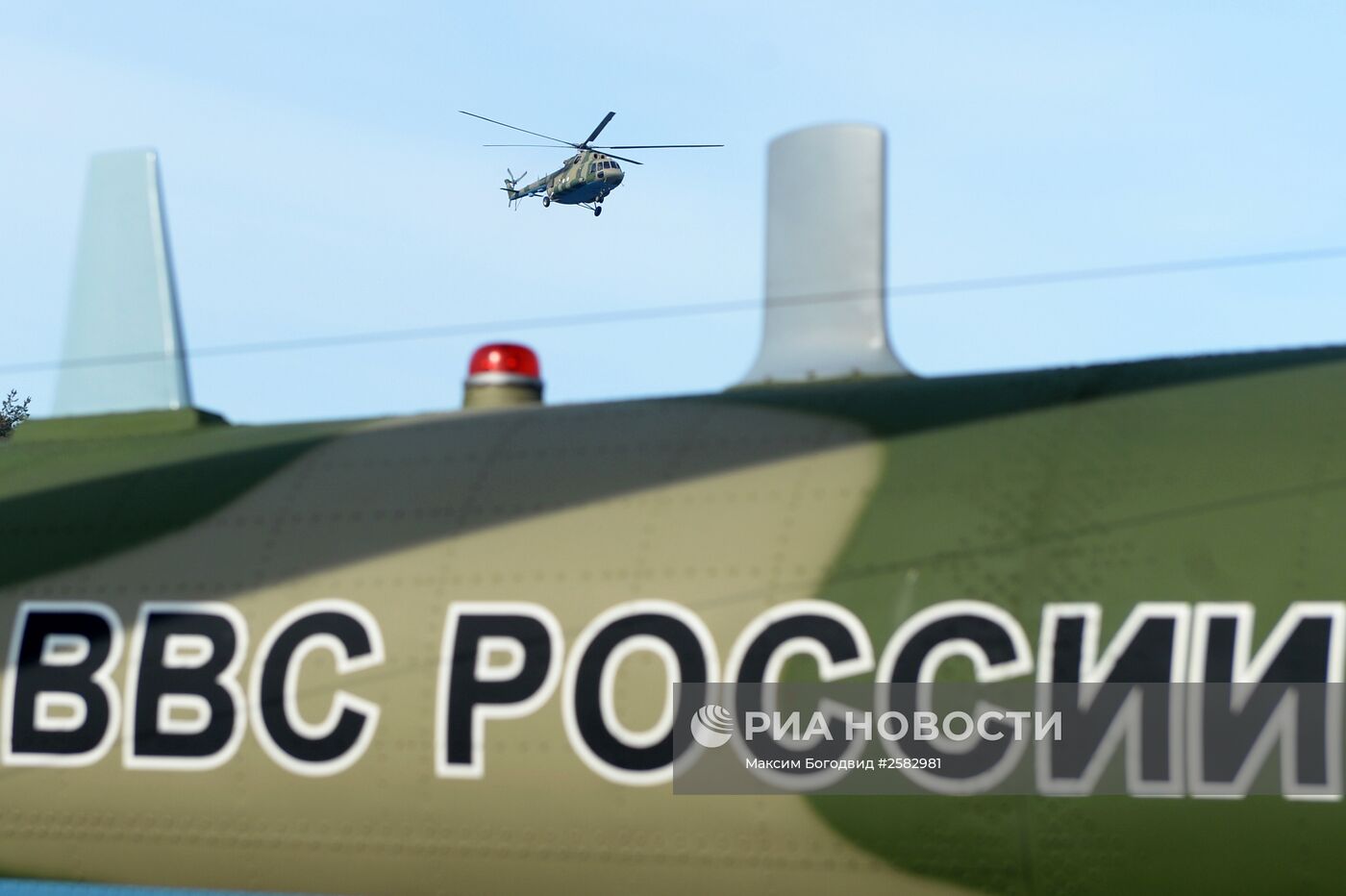 Вертолеты Ми-8 МТВ-5-1 с комплексами РЭБ "Рычаг-АВ" переданы ВВС России