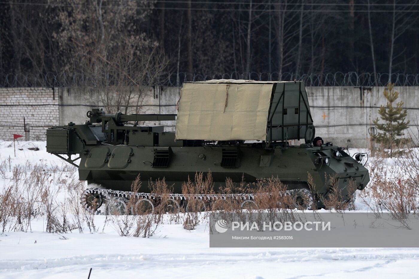 Вертолеты Ми-8 МТВ-5-1 с комплексами РЭБ "Рычаг-АВ" переданы ВВС России