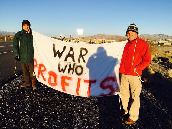 Протесты около базы ВВС США Крич в Неваде против использования боевых беспилотников