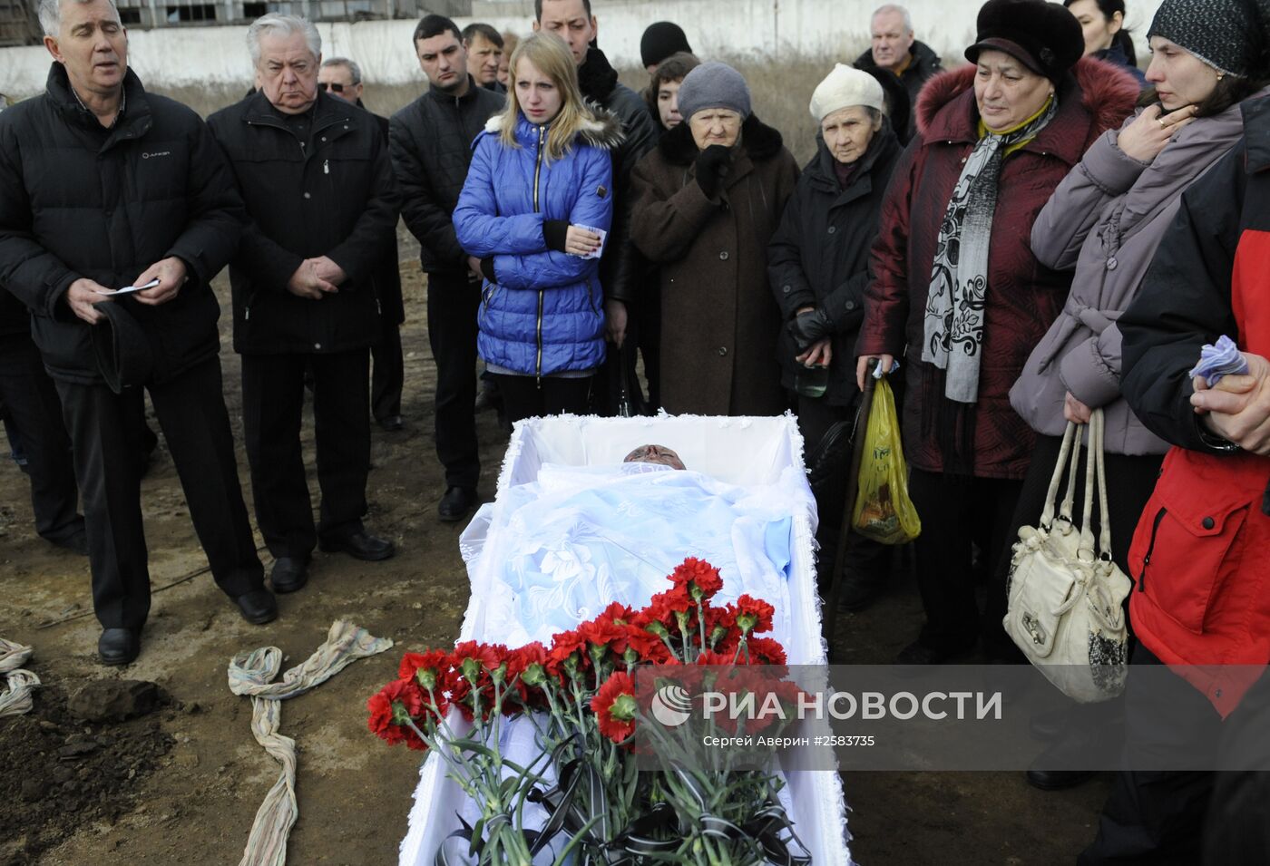 Похороны шахтеров, погибших при взрыве на шахте имени Засядько в Донецке |  РИА Новости Медиабанк