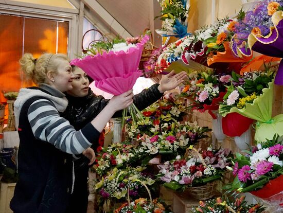 Продажа цветов в преддверии праздника 8 марта