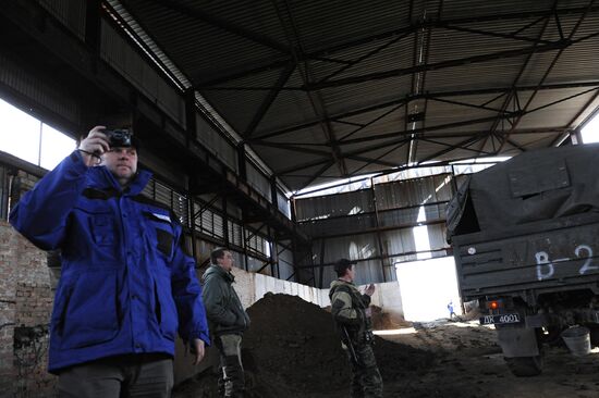 Ополчение ДНР отводит минометы из Донецка