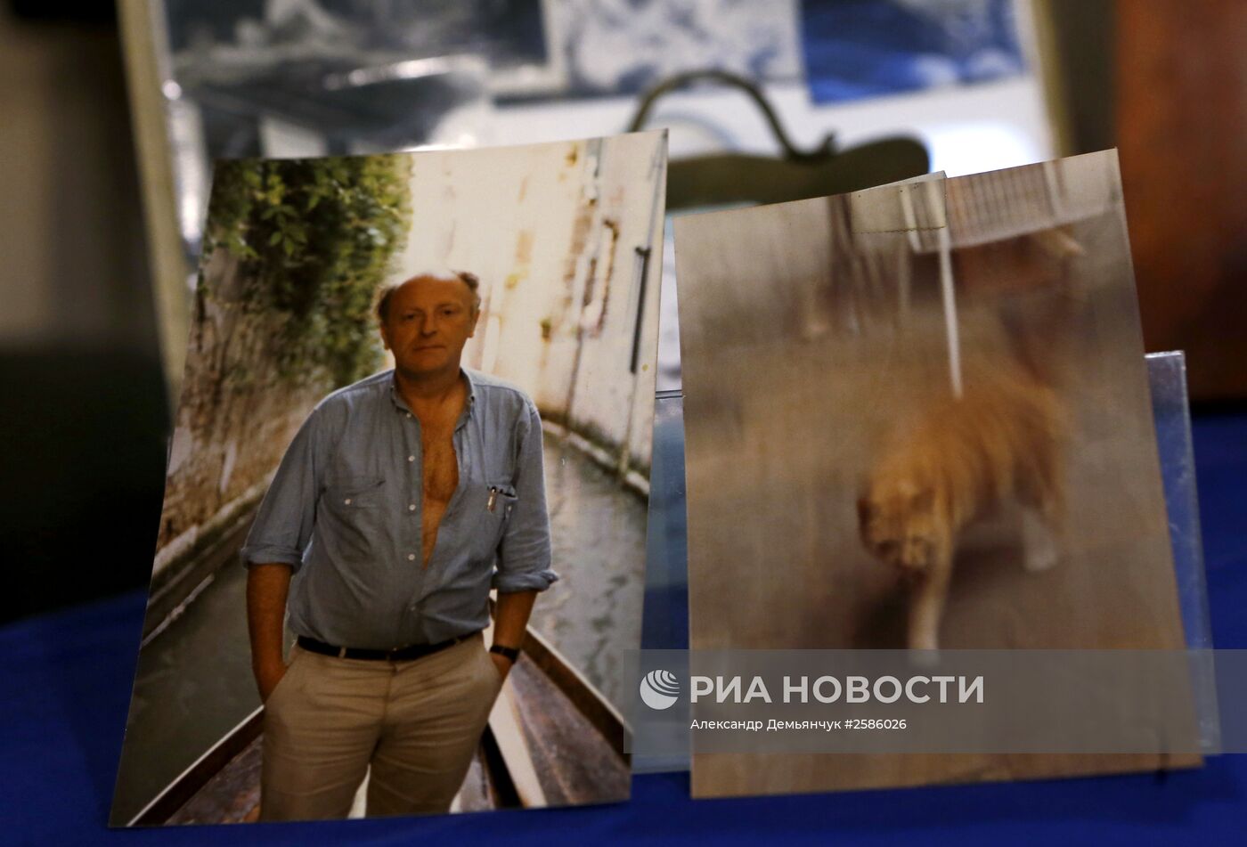 Личные вещи лауреата Нобелевской премии по литературе И.Бродского представлены в музее А.Ахматовой