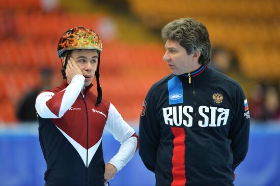 Шорт-трек. Тренировка спортсменов перед началом чемпионата мира