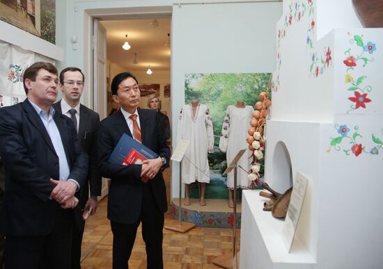 Бывший премьер-министр Японии Юкио Хатояма посетил Крым