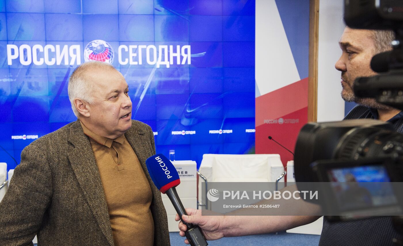 Открытие пресс-центра МИА "Россия сегодня" в Симферополе