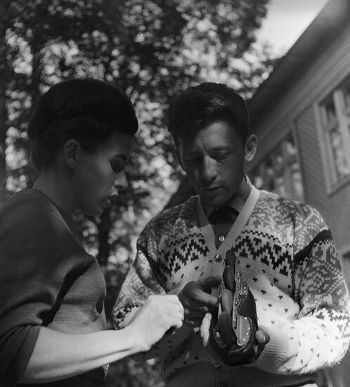 Конькобежцы Валентина и Борис Стенины