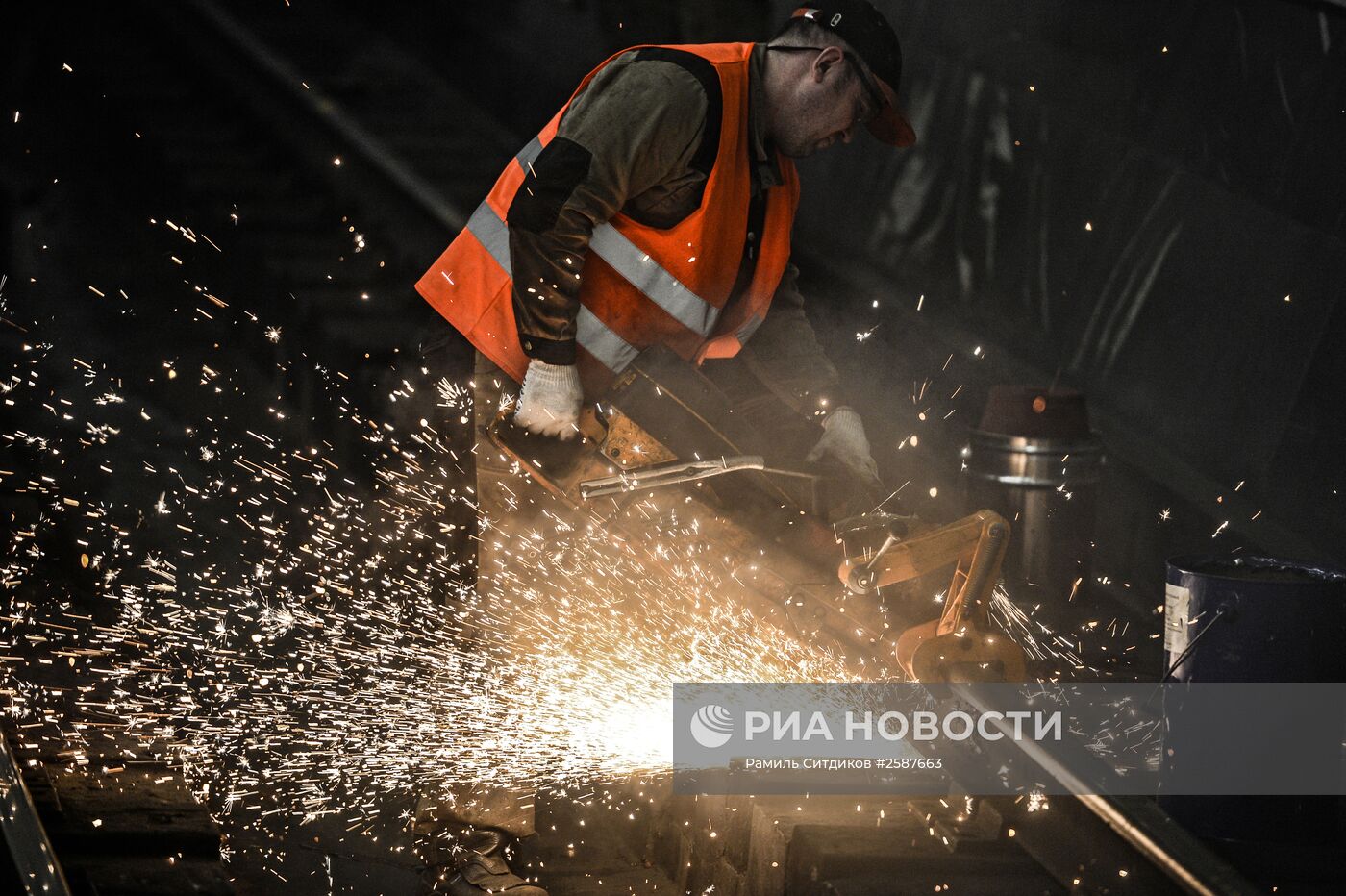 Ремонтные работы на станции "Сухаревская" Московского метрополитена