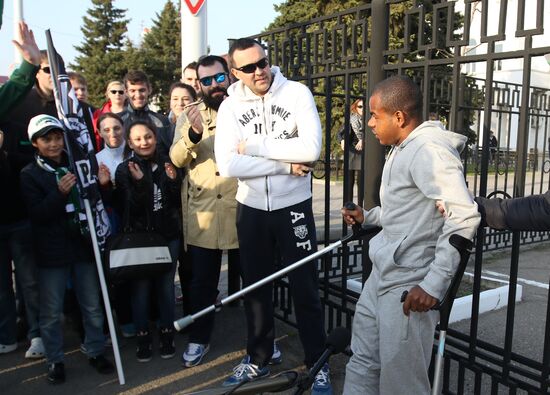 Жоаозиньо встретился с болельщиками ФК "Краснодар" перед операцией в Германии