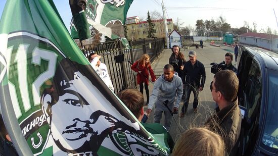 Жоаозиньо встретился с болельщиками ФК "Краснодар" перед операцией в Германии