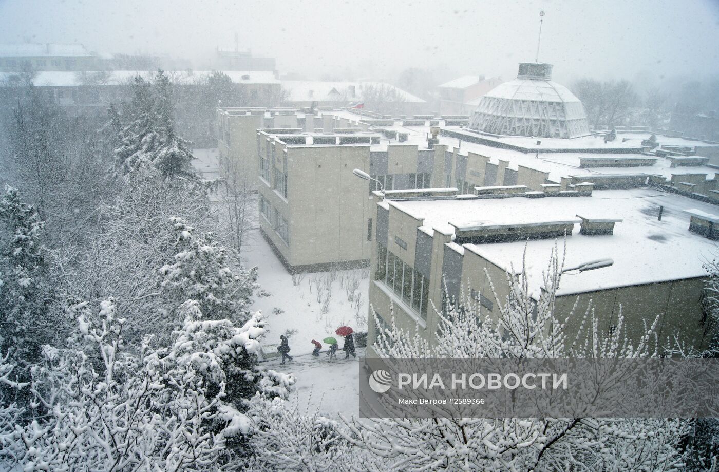 Снегопад в Симферополе