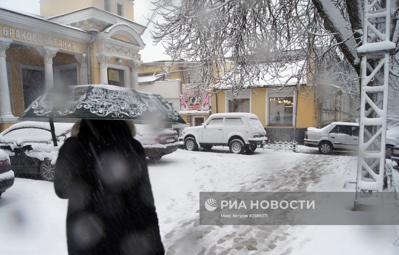 Снегопад в Симферополе